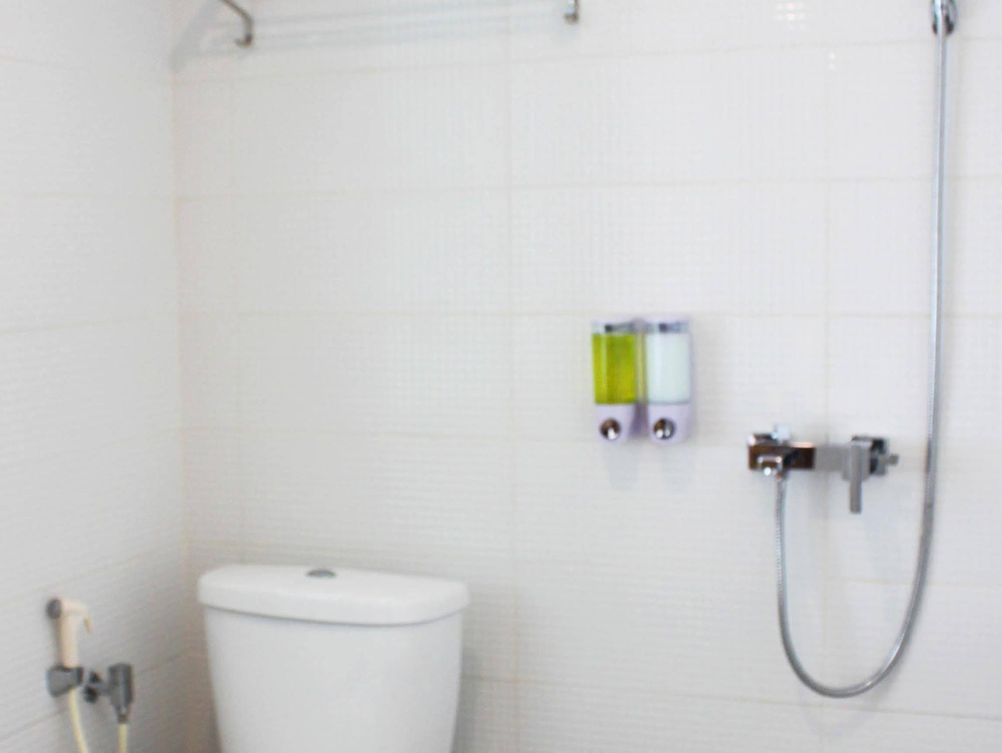 Bliss Soetta Hotel Semarang Eksteriør billede